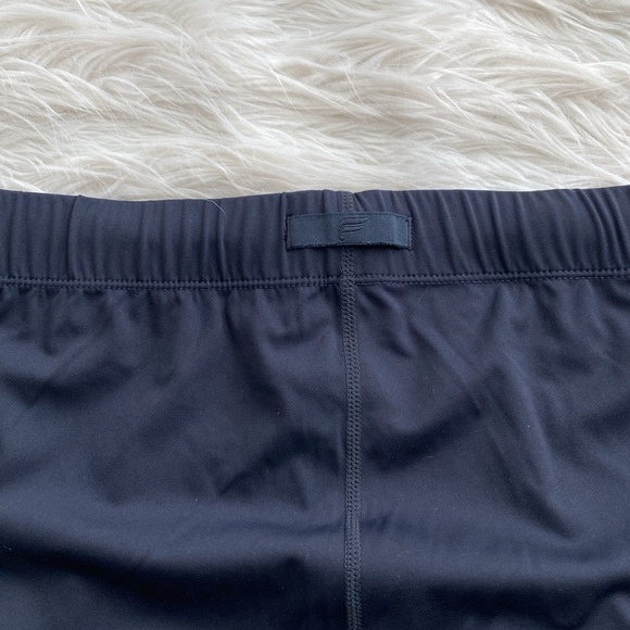 Fabletics | The Baseline Tight - Picture 12 of 13